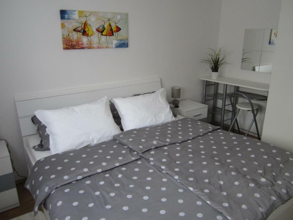 Apartman Tim Осиек Экстерьер фото