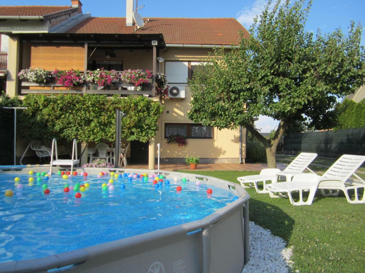 Apartman Tim Осиек Экстерьер фото